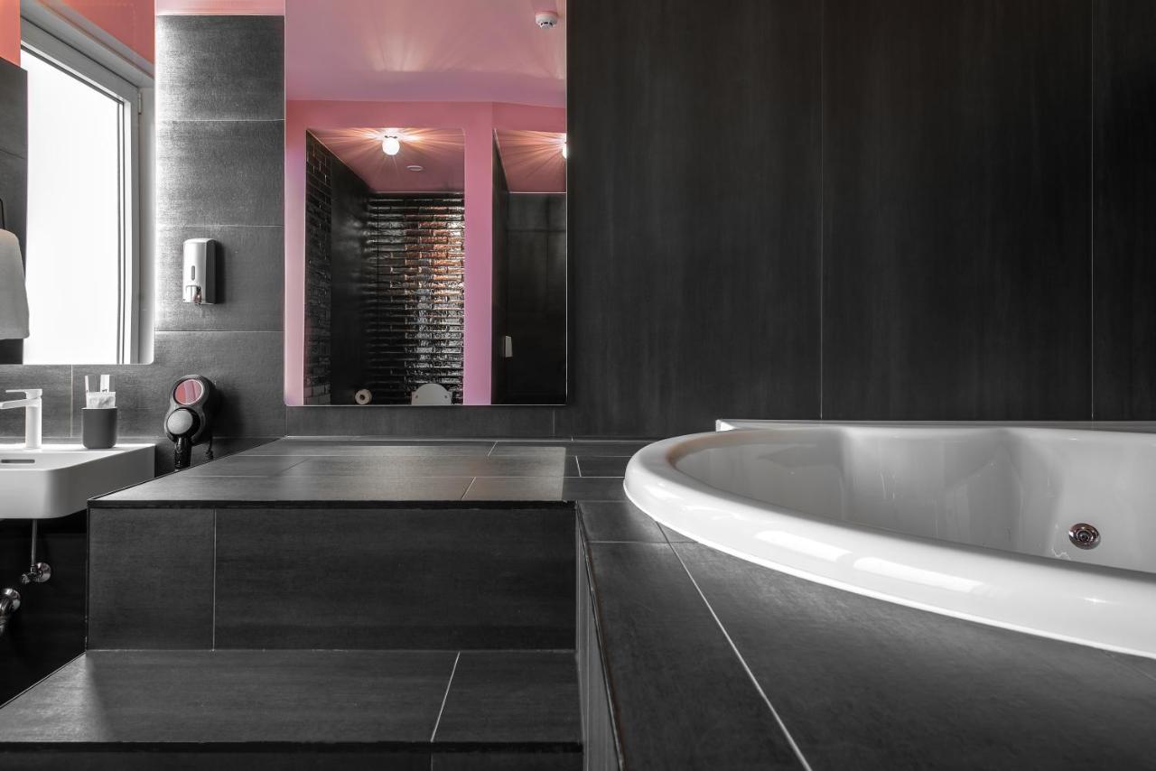 Ferienwohnung Sky Deep Jacuzzi 30 Floor Klaipėda Exterior foto