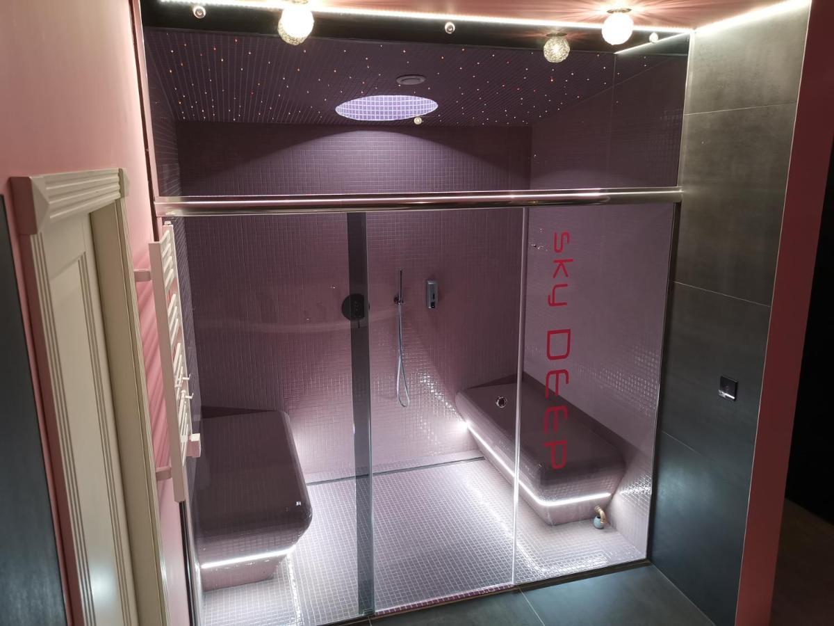 Ferienwohnung Sky Deep Jacuzzi 30 Floor Klaipėda Exterior foto