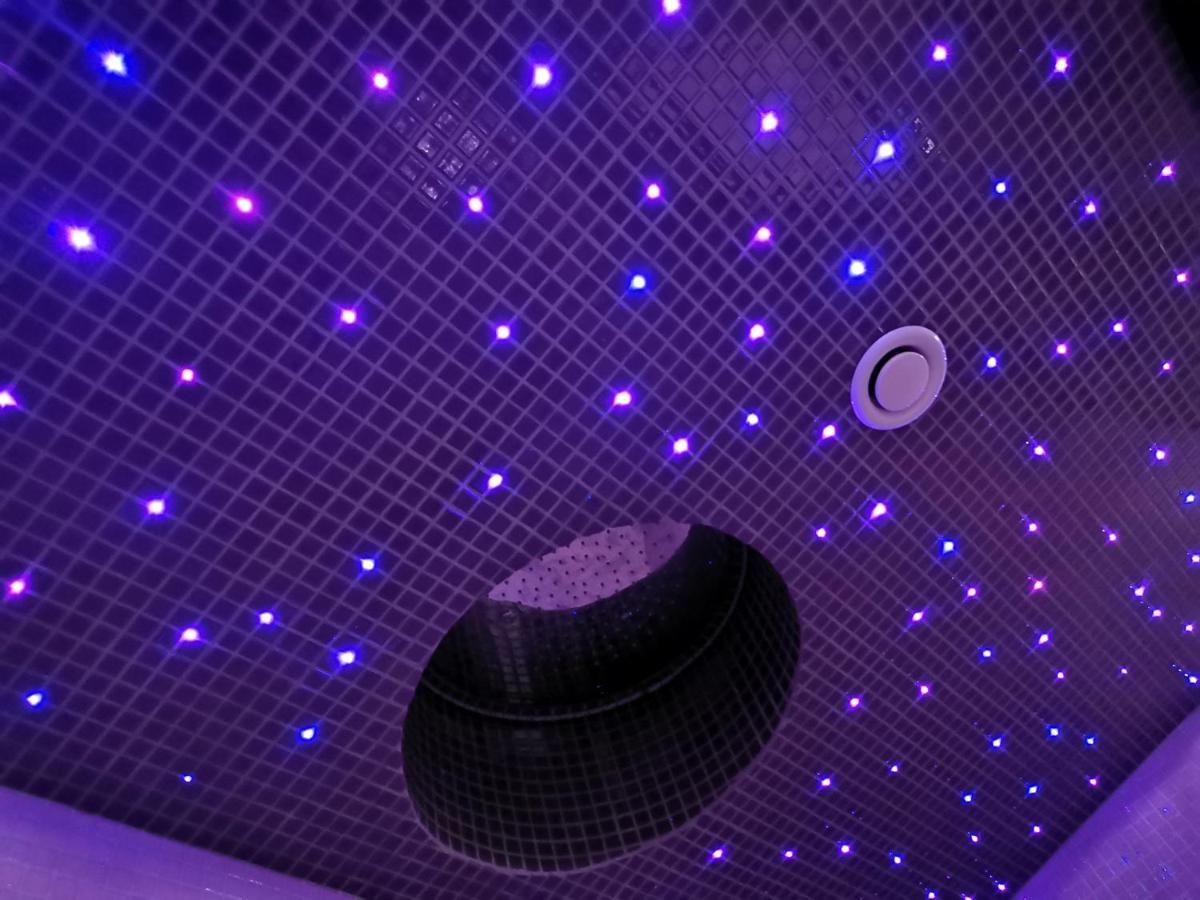 Ferienwohnung Sky Deep Jacuzzi 30 Floor Klaipėda Exterior foto